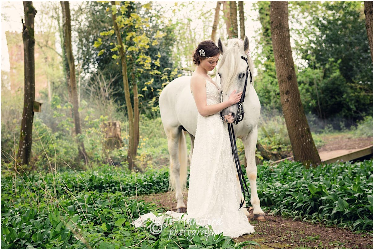 Bridal equine photoshoot