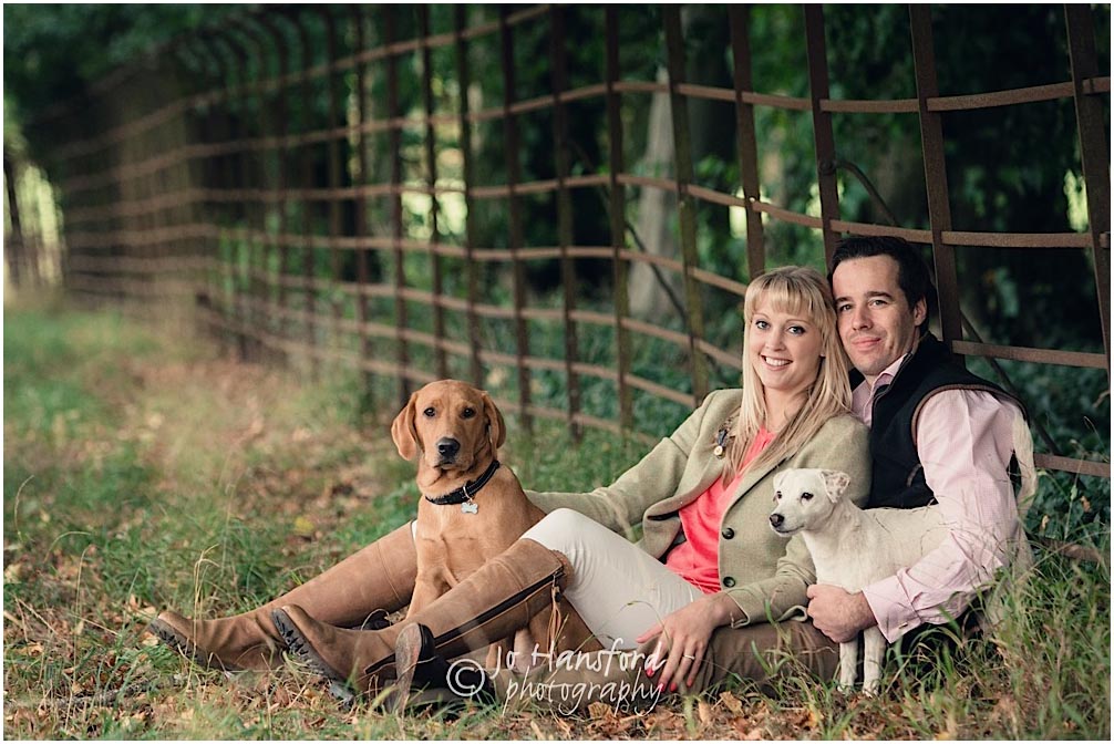 Cotswolds engagement photoshoot – Amy, Gareth & their dogs