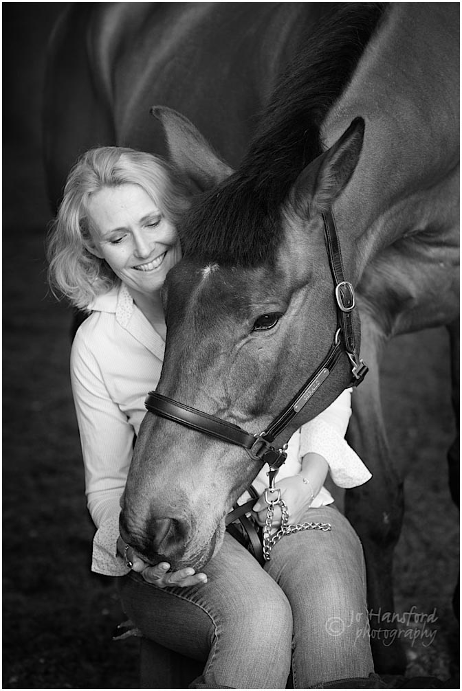 Cotswolds horse photographer Jo Hansford