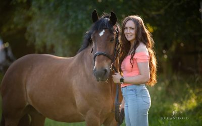 A love affair with a goofball – Lois & Dave the horse’s equine photoshoot in Cheltenham